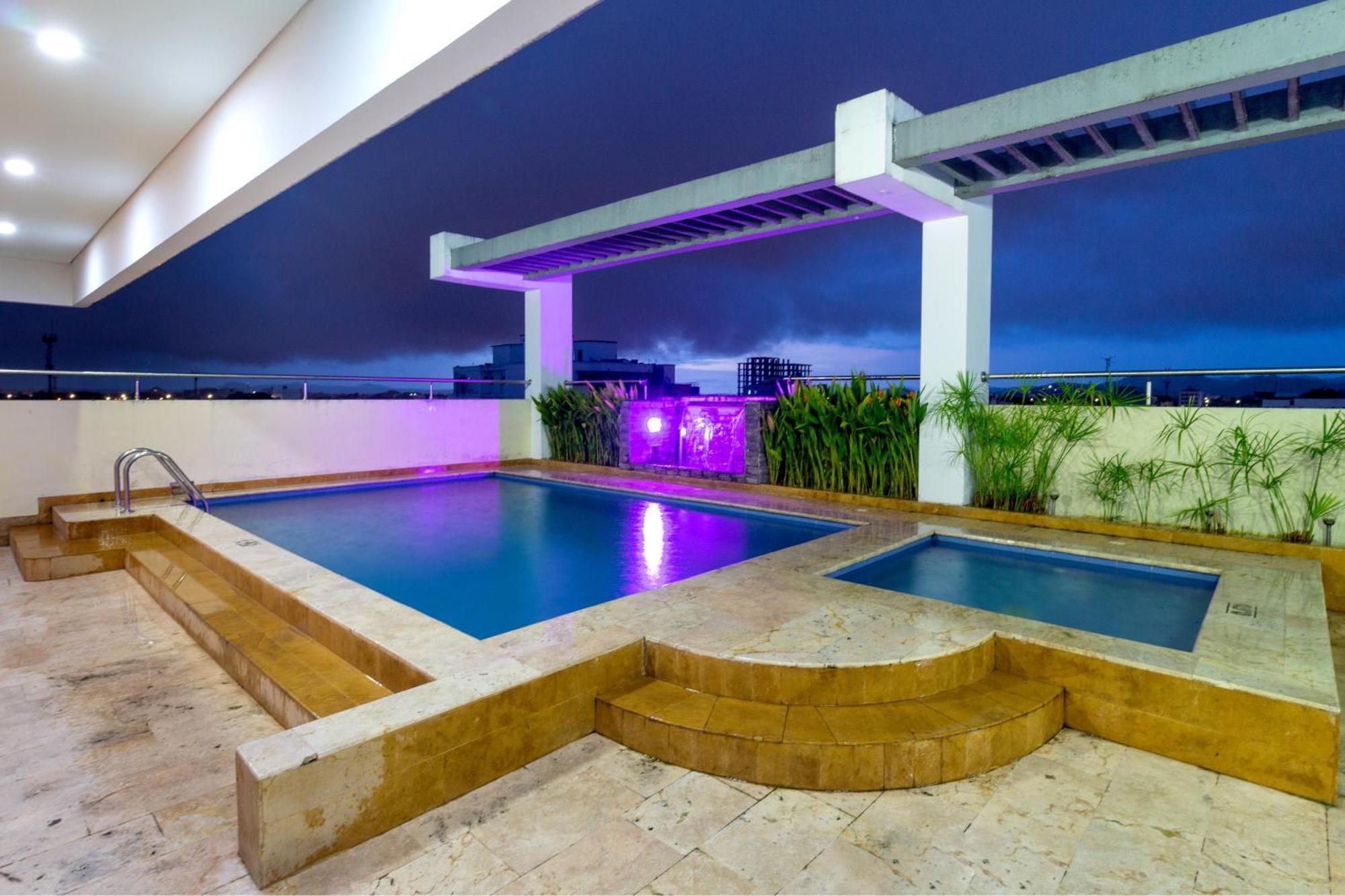 Hotel Baroca Monteria Luaran gambar