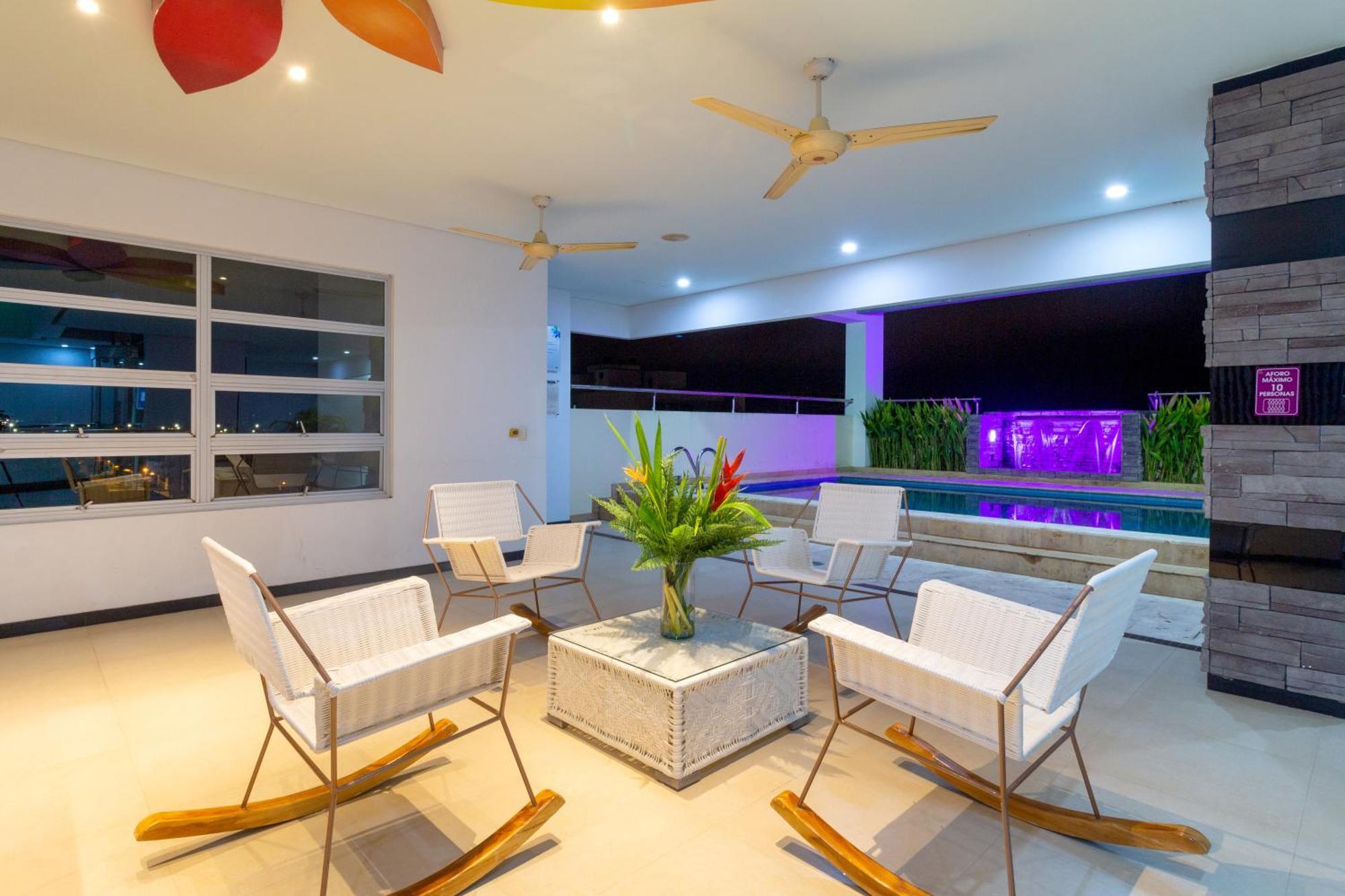 Hotel Baroca Monteria Luaran gambar
