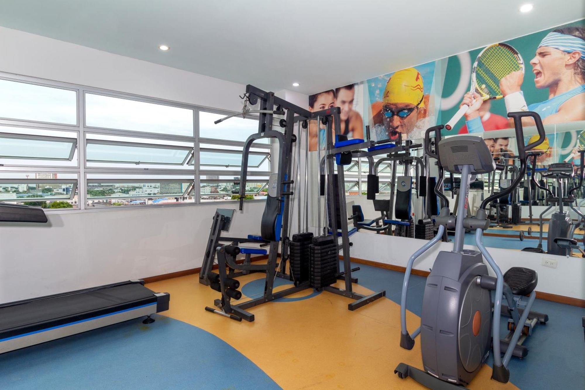 Hotel Baroca Monteria Luaran gambar