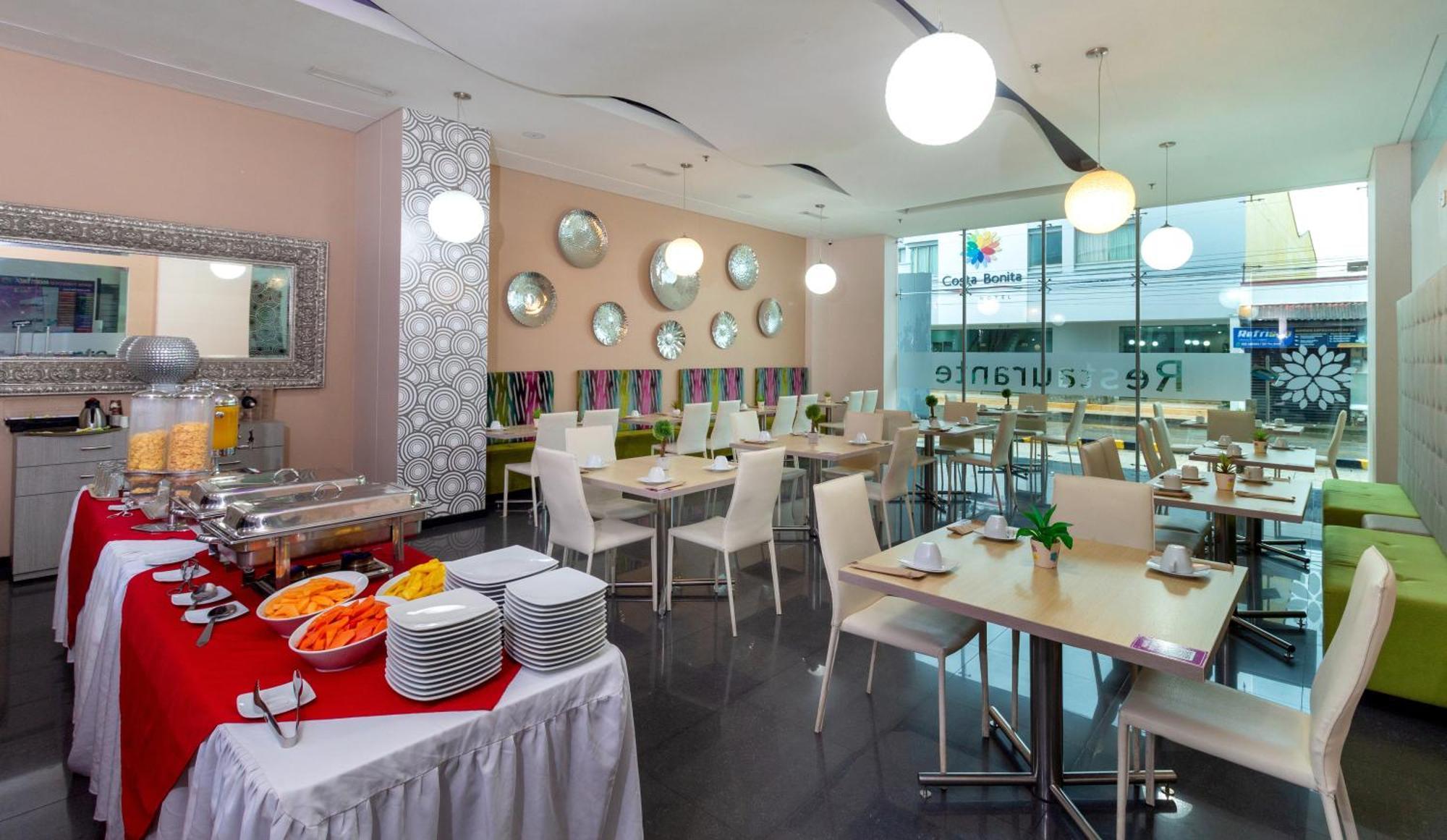 Hotel Baroca Monteria Luaran gambar