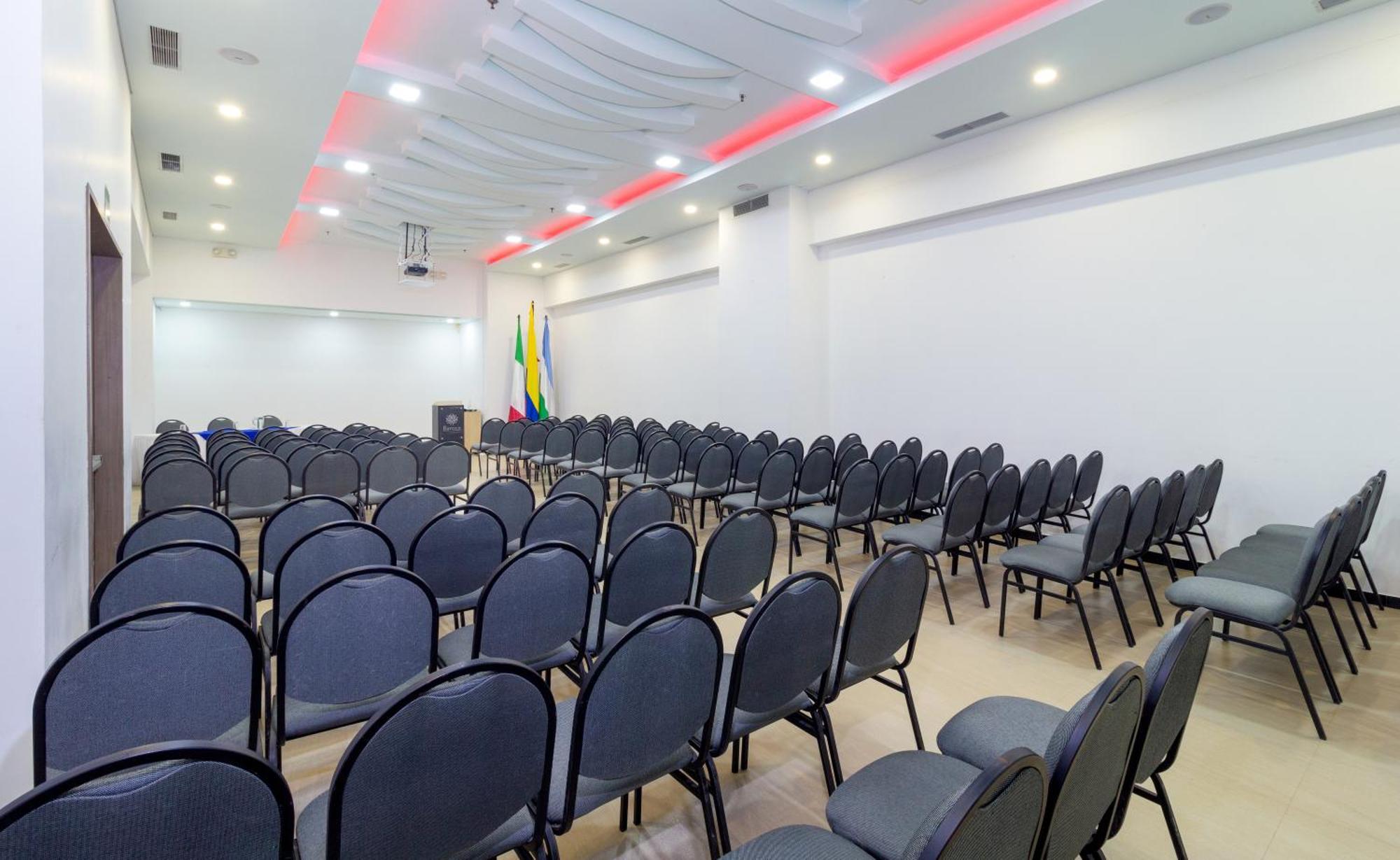 Hotel Baroca Monteria Luaran gambar