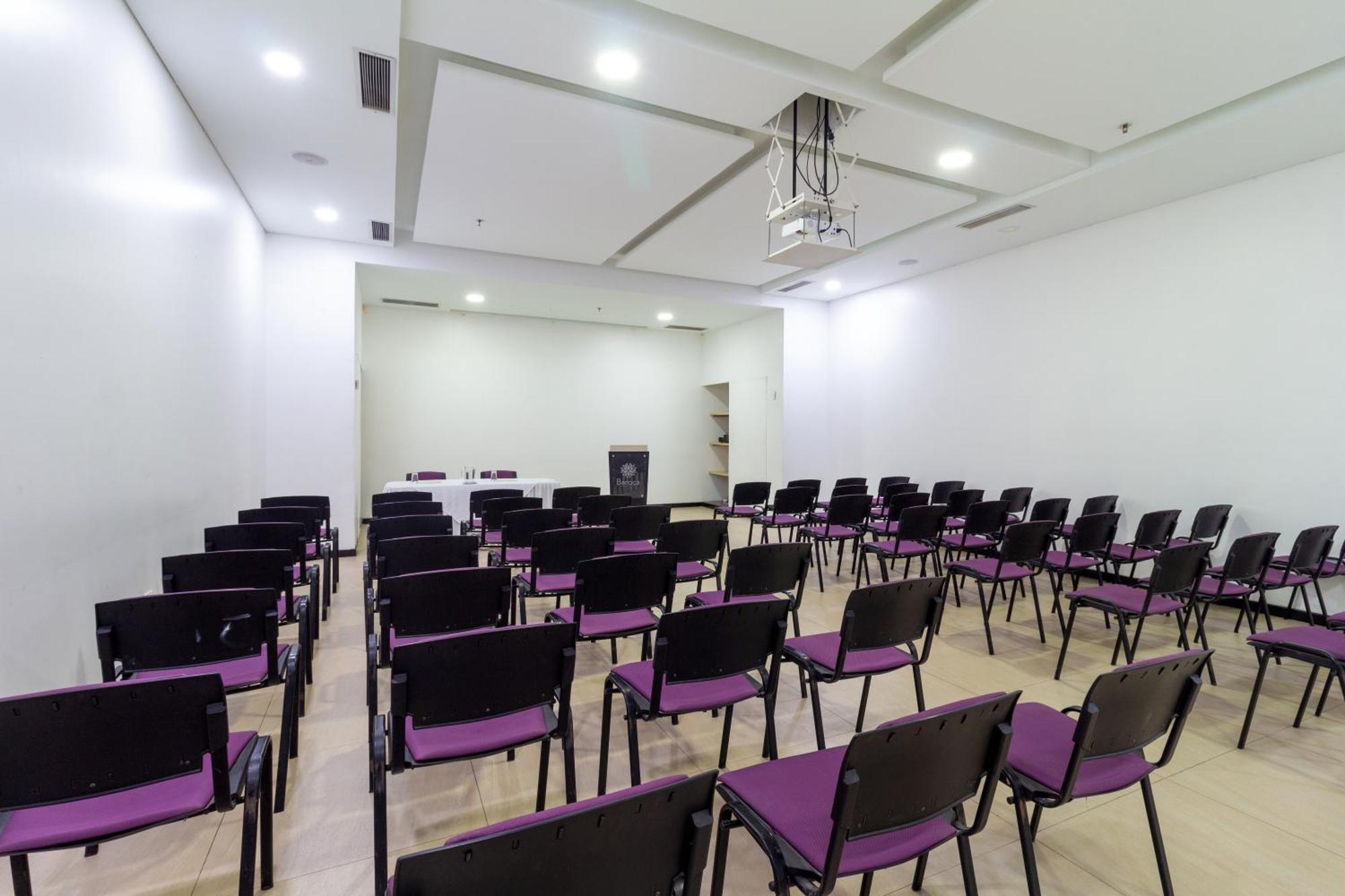 Hotel Baroca Monteria Luaran gambar
