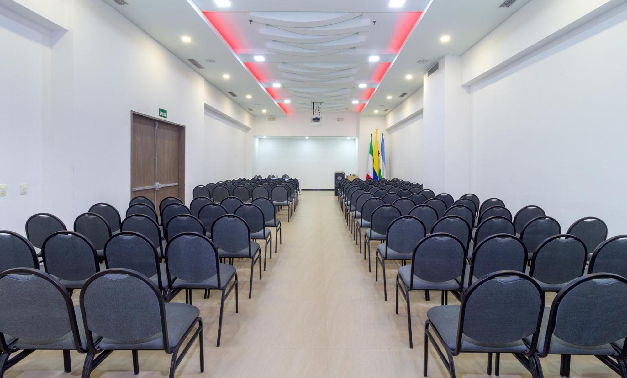Hotel Baroca Monteria Luaran gambar